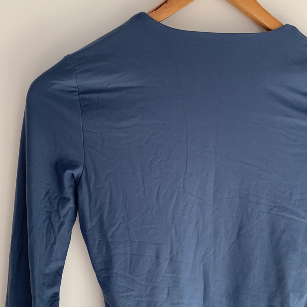 Abercrombie and Fitch Soft Matte Tuckable Long Sleeve Navy Blue SzS - Picture 7 of 11